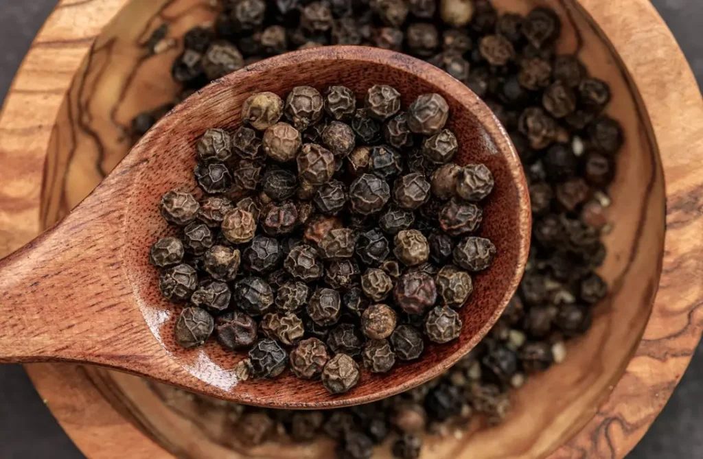 black pepper improves nutrient absorption and helps boost metabolism naturally
